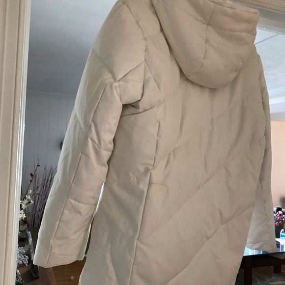 White jacket Rengency outerwear - Picture 3 of 3